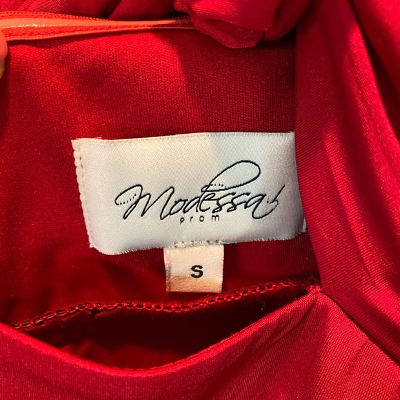 Red Prom Dress size Small - Picture 7 of 10
